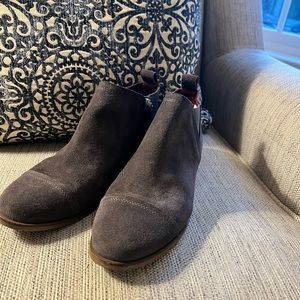 TOMS gray suede boots size 8